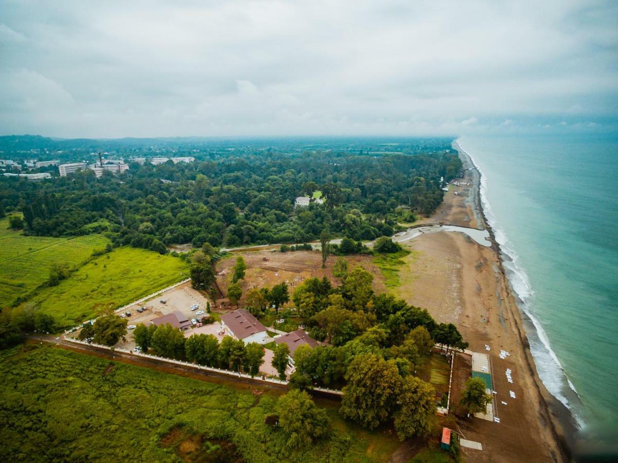 Апартаменты Гостевой Дом Агудзера Nizhniy Gul'ripsh Esterno foto